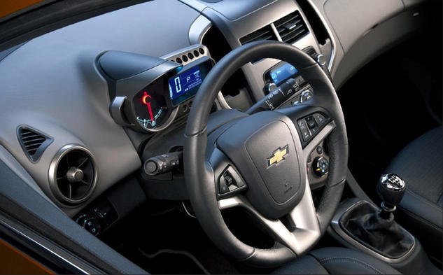 2012-Chevrolet-Sonic-Hatchback-026.jpg