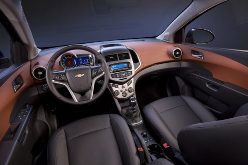 2012_chevrolet_sonic_sedan_images_010.jpg